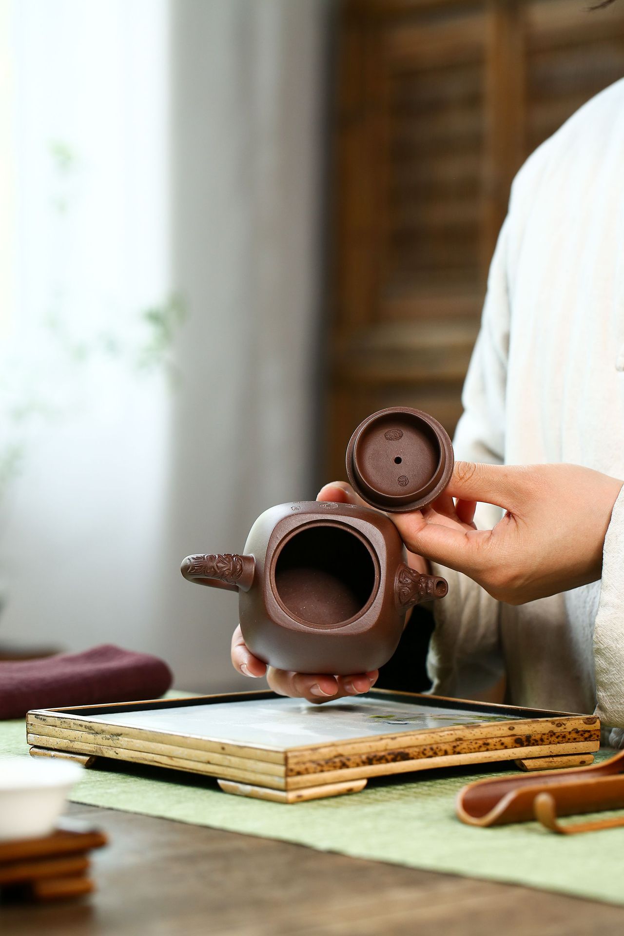 匠心傳承，茗茶雅器 宜興原礦紫泥雙龍漢鐸壺批發(fā)與零售解析